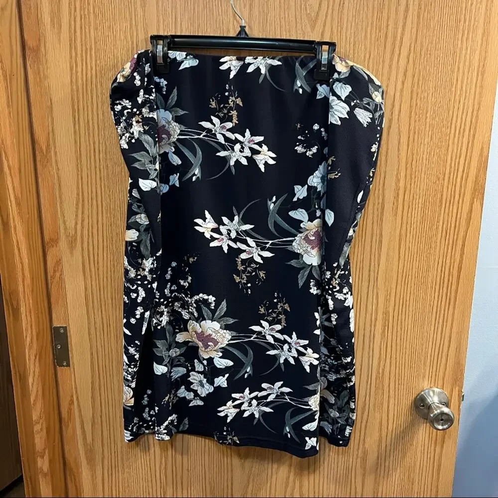 SHEIN Navy Blue Floral Midi Skirt Women's Plus Size 4X Fits Like 2X Pencil - Picture 2 of 6